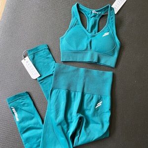 💚DOYOUEVEN💙 Hyperflex Seamless Set NWT